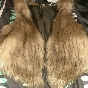 Fur vest
